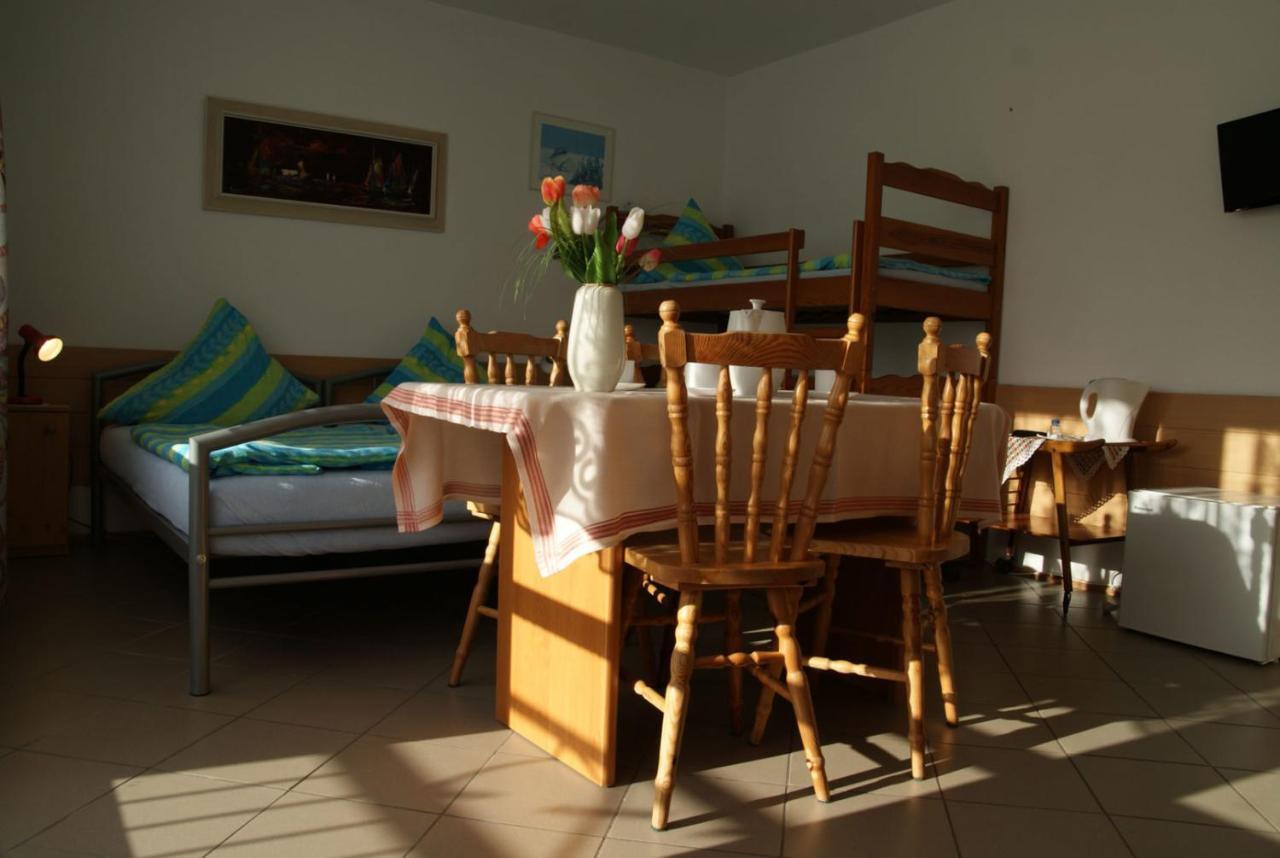 Dom Sonia Apartman Niechorze Kültér fotó